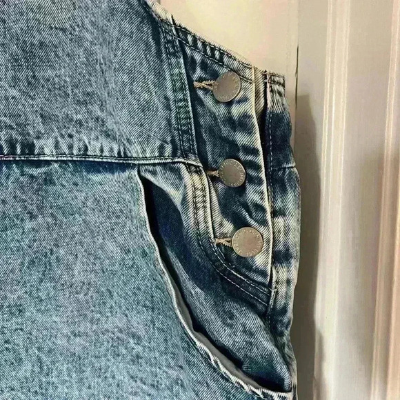 Like New! City Chic Medium Wash Jean Denim Overalls 18 Plus Size Summer Shorts - Picture 4 of 9